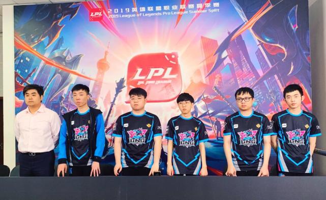 为了守住球 为了守住球