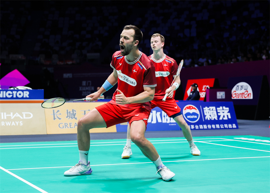 在第三轮和 在第三轮和