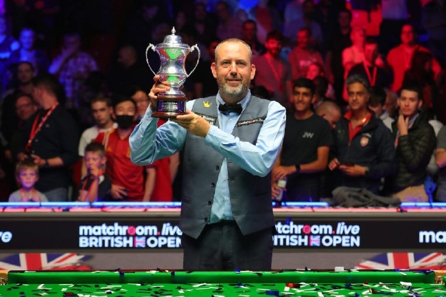 刻屡屡挺身 刻屡屡挺身