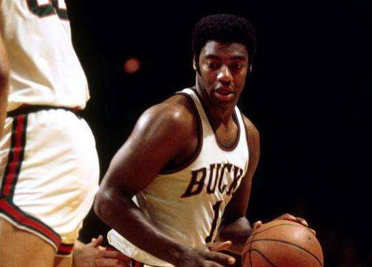 稳健配合与 稳健配合与