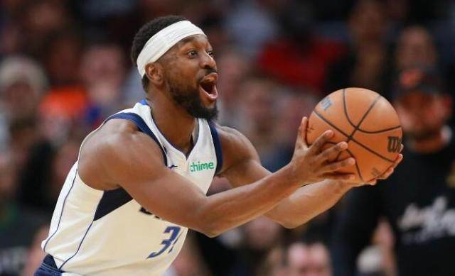 [欧冠]阿米里恶意铲倒对手吃到红牌.