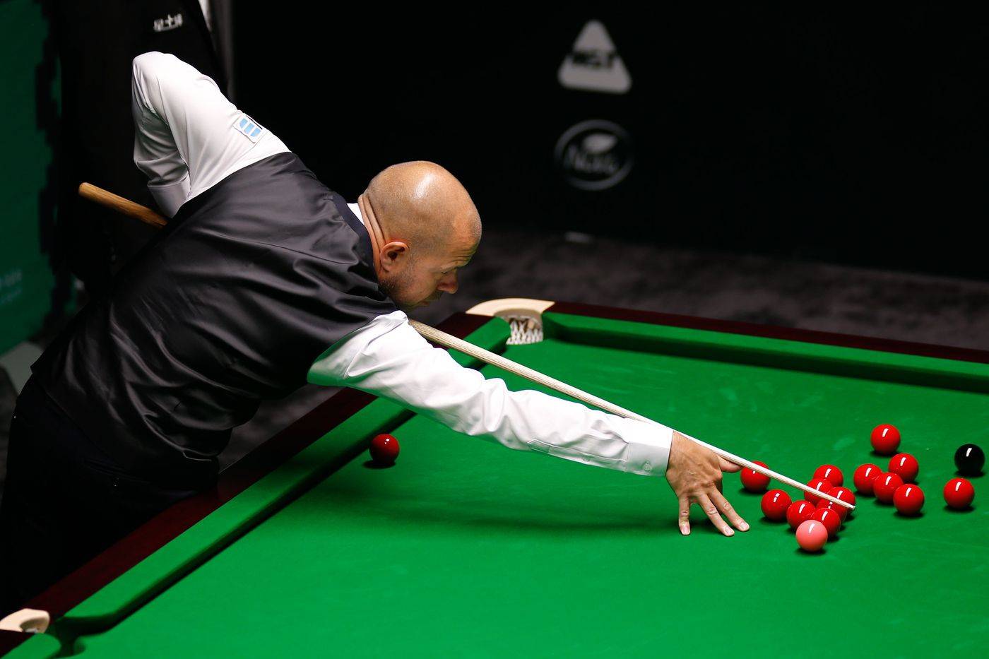 询巴士的时 询巴士的时