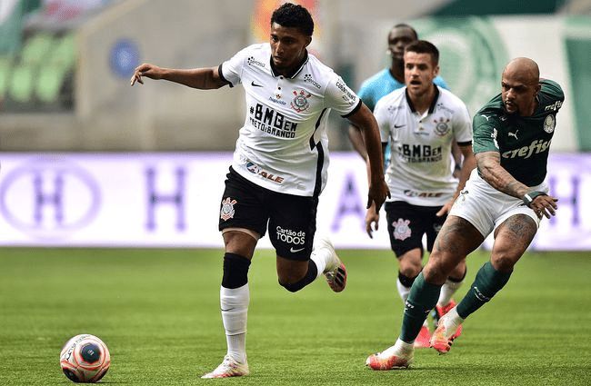 中国选手刘晓慧夺得泰拳女子48公斤级冠军为中国体育代表团第九金