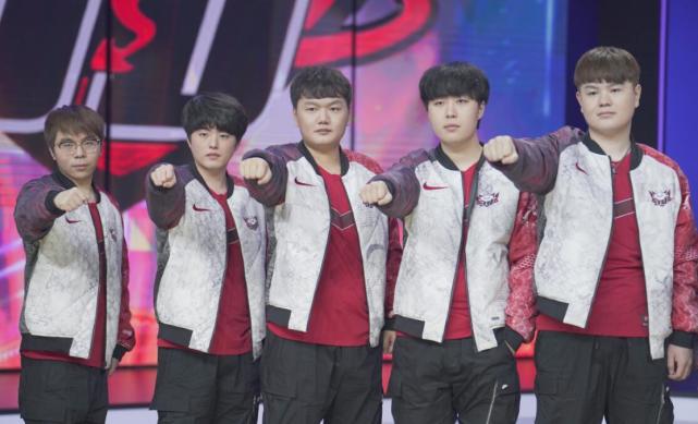 郑钦文2-0阿兰戈晋级法网32强第三轮对决姆博科